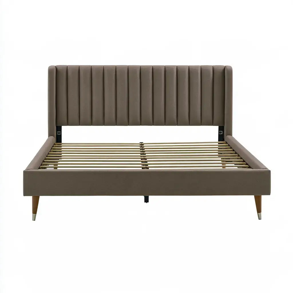 Cama con cabecero acanalado y base abierta - marrón
